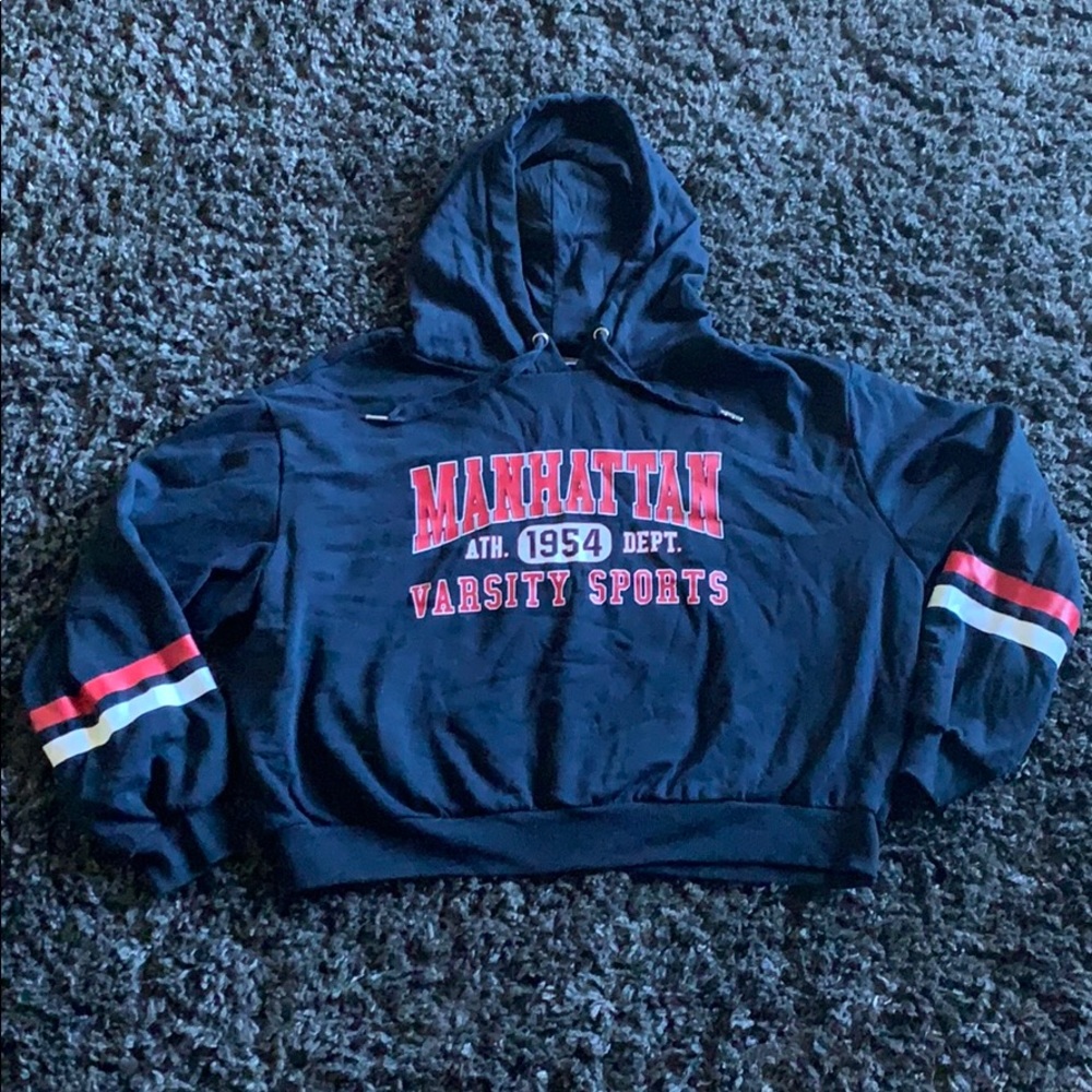 H&M cropped pullover hoodie.